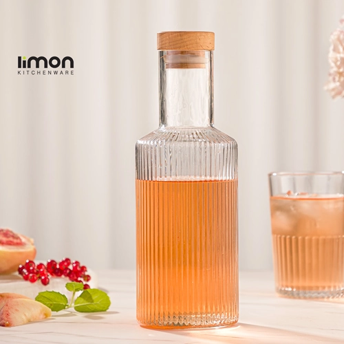 بطری آب درب چوبی 700 میلی لیتر بطری آب درب چوبی 700 میلی لیتر - تصویر 1